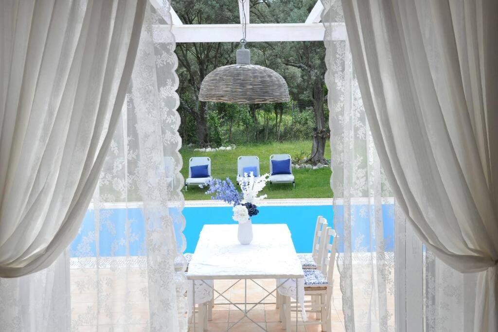 Villa Erietta Near Lefkas Center Apolpaina Eksteriør billede