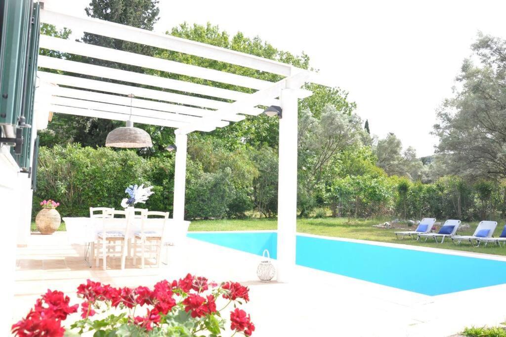 Villa Erietta Near Lefkas Center Apolpaina Eksteriør billede